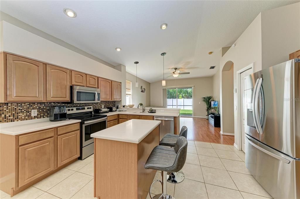 For Sale: $370,000 (4 beds, 2 baths, 1997 Square Feet)