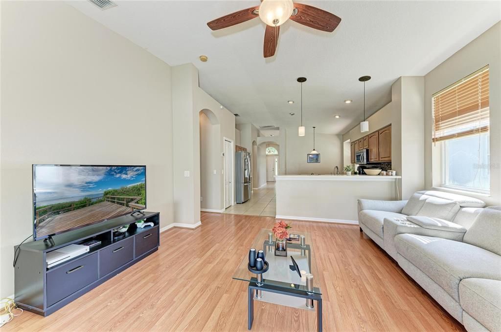 For Sale: $370,000 (4 beds, 2 baths, 1997 Square Feet)