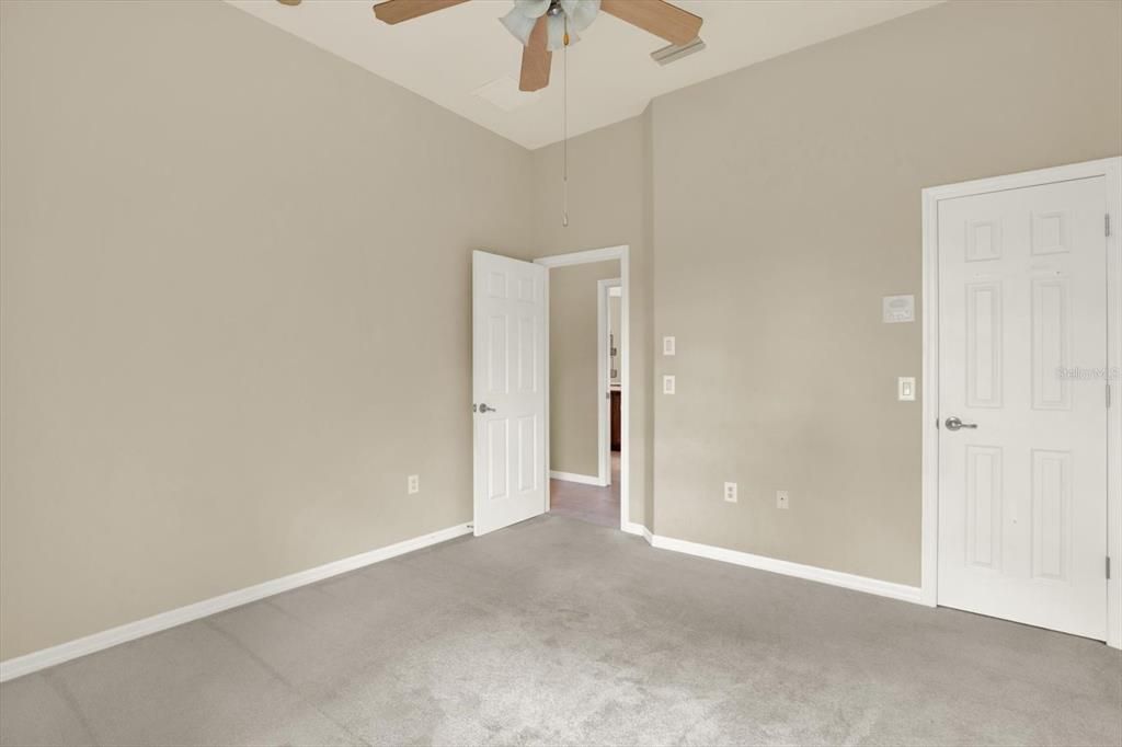 Activo con contrato: $760,000 (4 camas, 4 baños, 3643 Pies cuadrados)