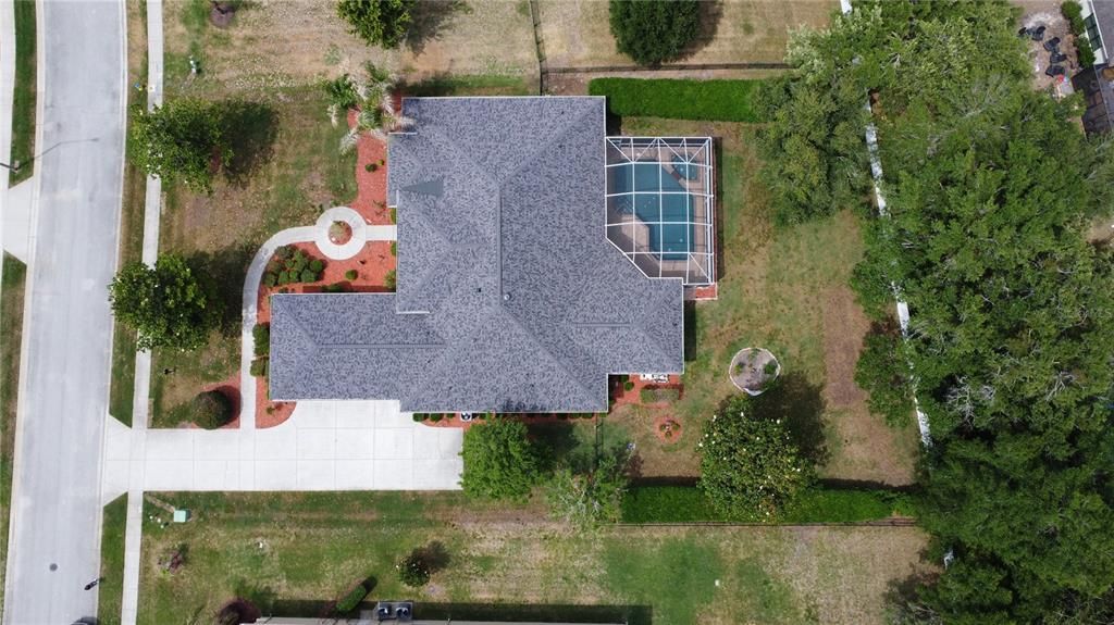 Activo con contrato: $760,000 (4 camas, 4 baños, 3643 Pies cuadrados)