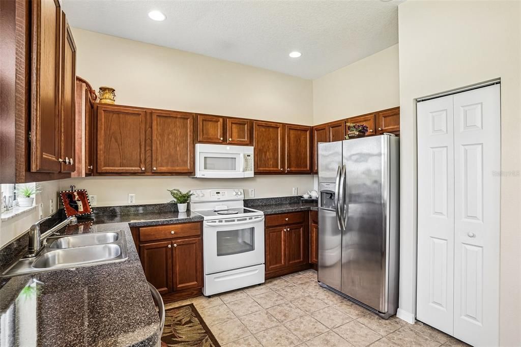 Activo con contrato: $310,000 (3 camas, 2 baños, 1537 Pies cuadrados)