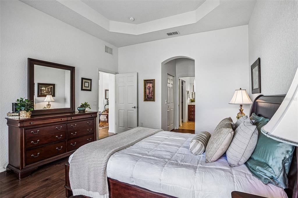 Activo con contrato: $310,000 (3 camas, 2 baños, 1537 Pies cuadrados)