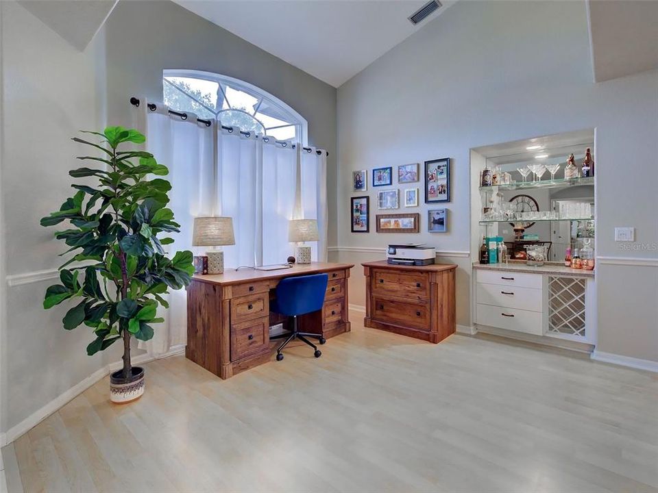 For Sale: $524,000 (3 beds, 2 baths, 2374 Square Feet)
