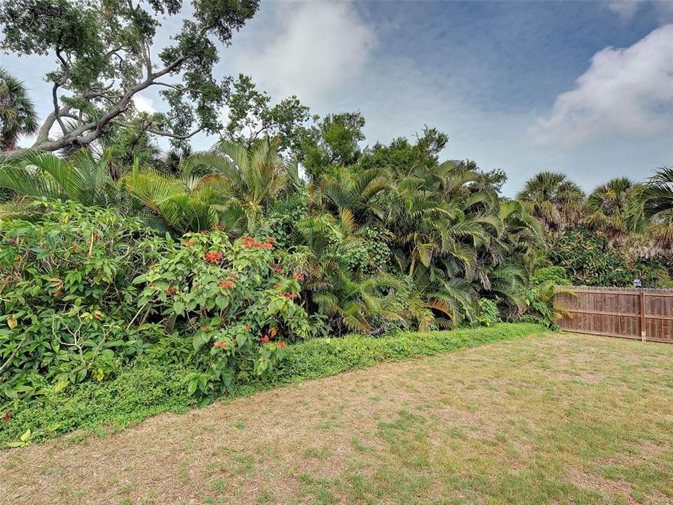 For Sale: $524,000 (3 beds, 2 baths, 2374 Square Feet)