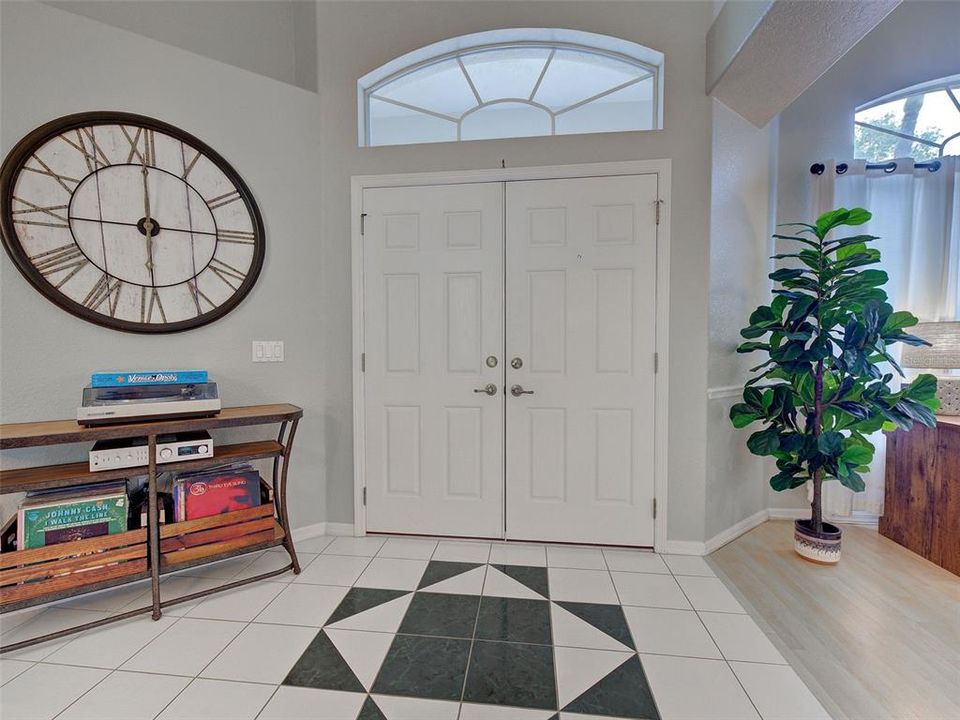 For Sale: $524,000 (3 beds, 2 baths, 2374 Square Feet)
