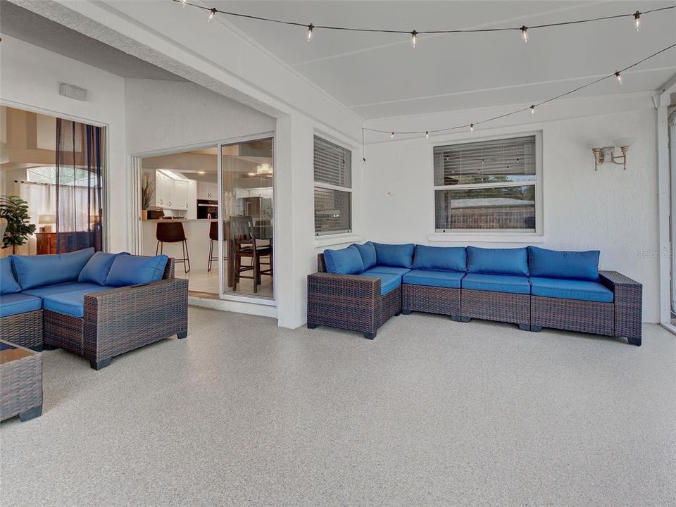 For Sale: $524,000 (3 beds, 2 baths, 2374 Square Feet)