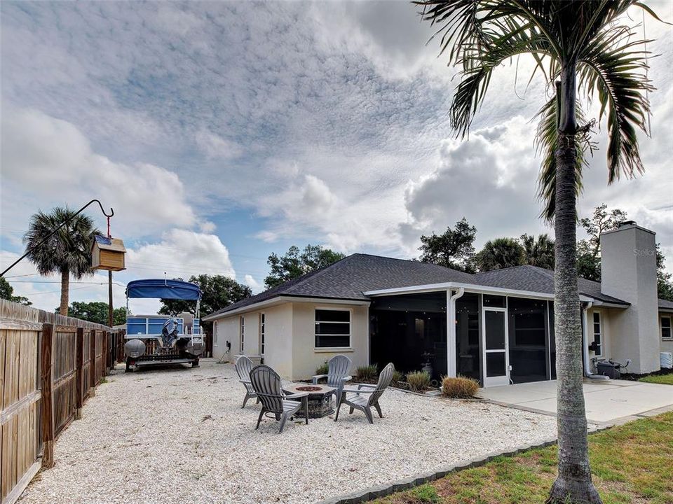 For Sale: $524,000 (3 beds, 2 baths, 2374 Square Feet)