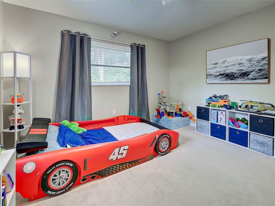For Sale: $524,000 (3 beds, 2 baths, 2374 Square Feet)
