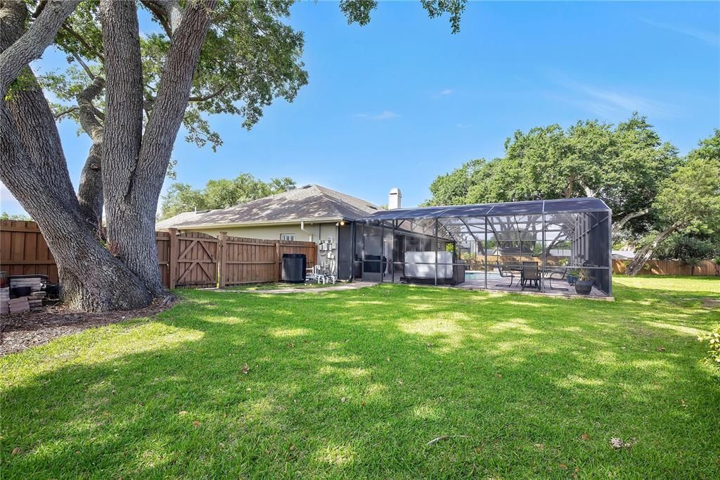 Activo con contrato: $650,000 (4 camas, 2 baños, 1960 Pies cuadrados)