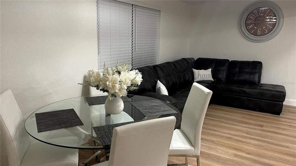For Rent: $3,350 (4 beds, 2 baths, 1432 Square Feet)