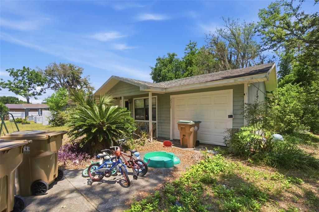 For Sale: $268,000 (3 beds, 2 baths, 1008 Square Feet)