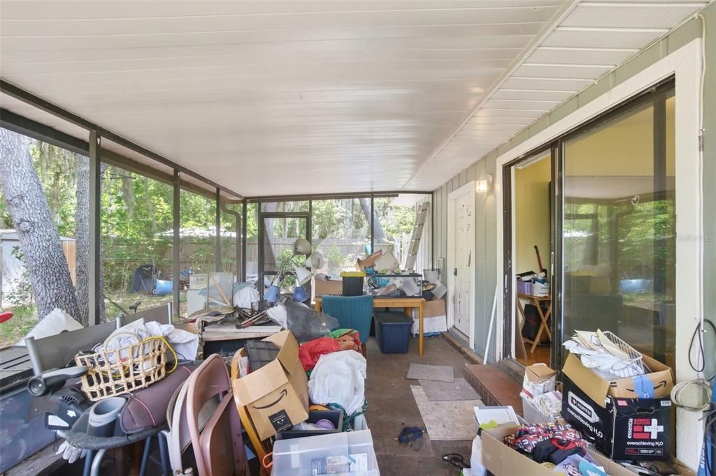 For Sale: $268,000 (3 beds, 2 baths, 1008 Square Feet)