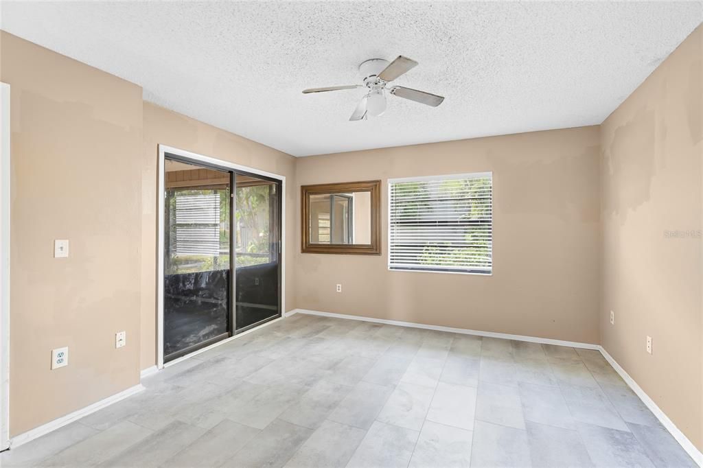 Active With Contract: $200,000 (2 beds, 2 baths, 1125 Square Feet)