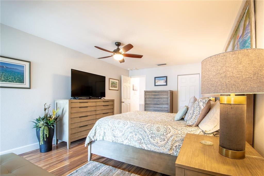 Activo con contrato: $229,500 (2 camas, 2 baños, 1250 Pies cuadrados)