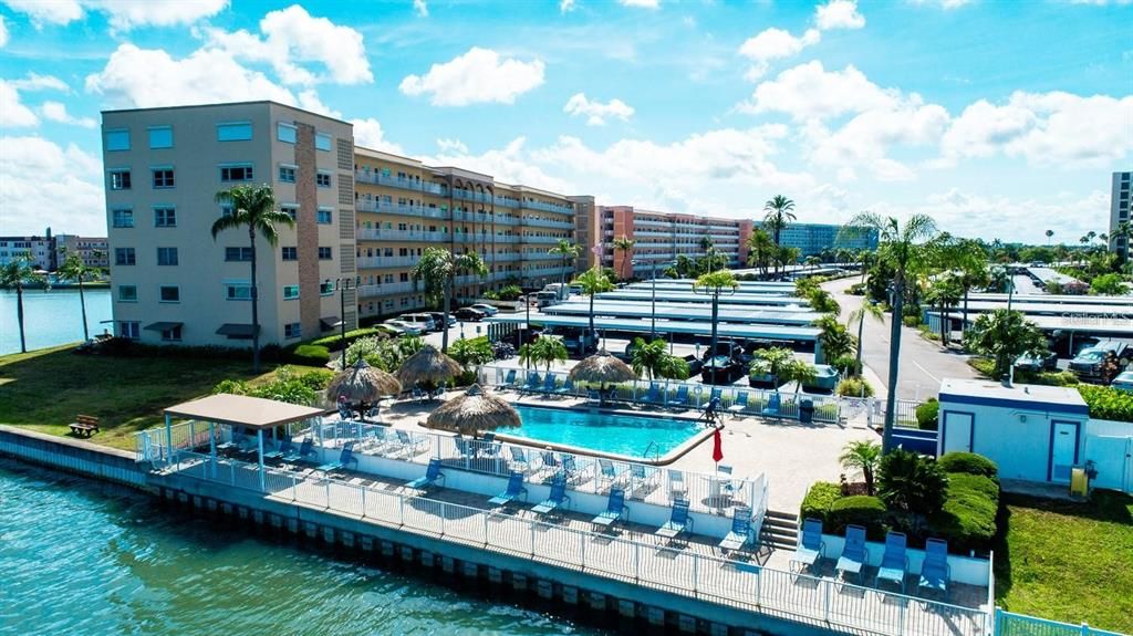 Activo con contrato: $229,500 (2 camas, 2 baños, 1250 Pies cuadrados)
