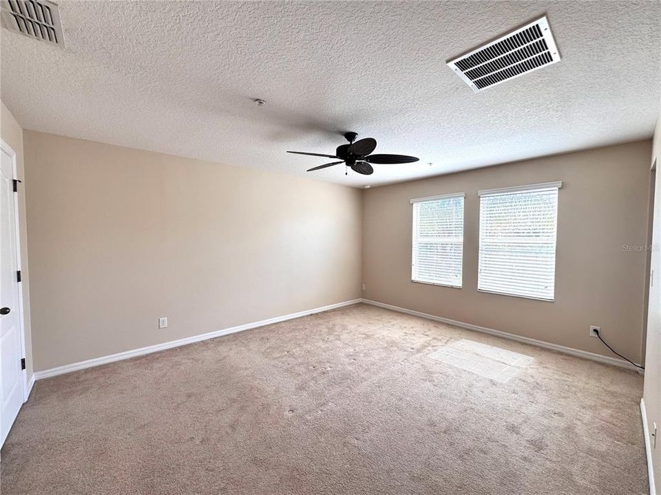 For Rent: $2,799 (3 beds, 2 baths, 1752 Square Feet)