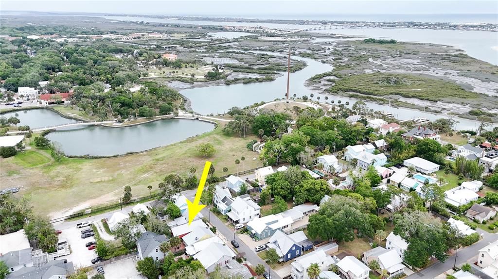 For Sale: $589,000 (2 beds, 2 baths, 1028 Square Feet)