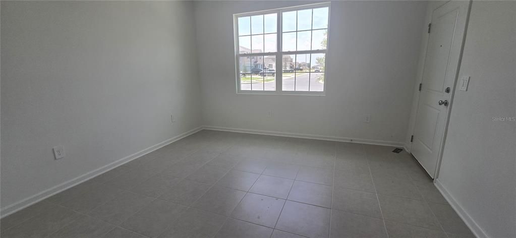 For Rent: $2,000 (4 beds, 3 baths, 2109 Square Feet)