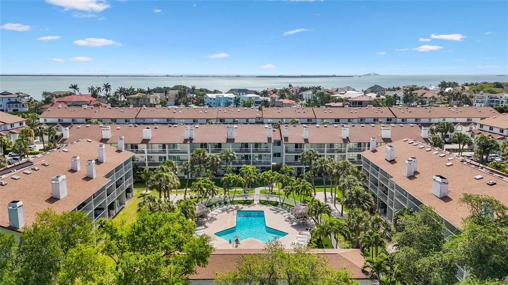 En Venta: $739,000 (3 camas, 3 baños, 1585 Pies cuadrados)