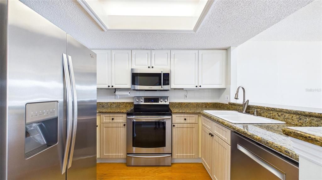 En Venta: $739,000 (3 camas, 3 baños, 1585 Pies cuadrados)