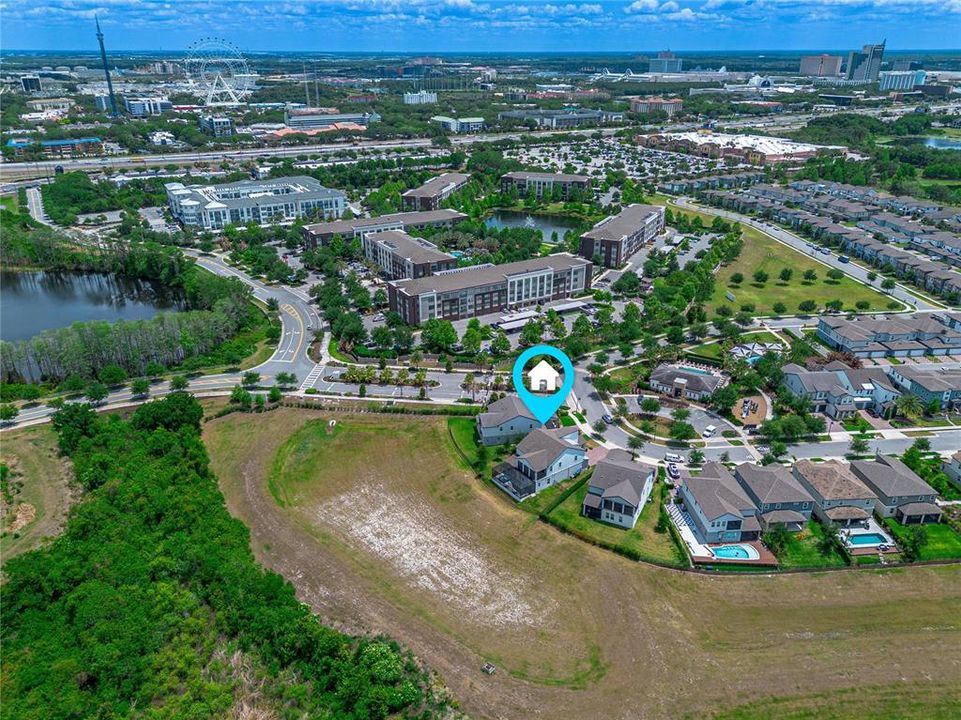 Под контрактом: $1,400,000 (5 спален, 4 ванн, 3860 Квадратных фут)