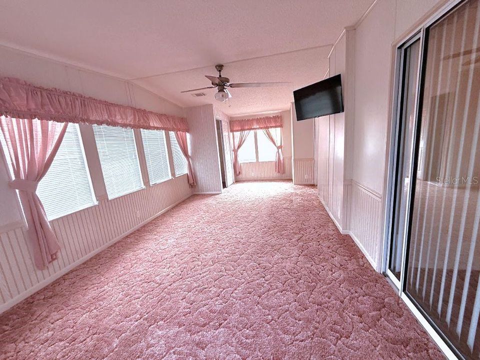 На продажу: $258,900 (3 спален, 2 ванн, 1334 Квадратных фут)