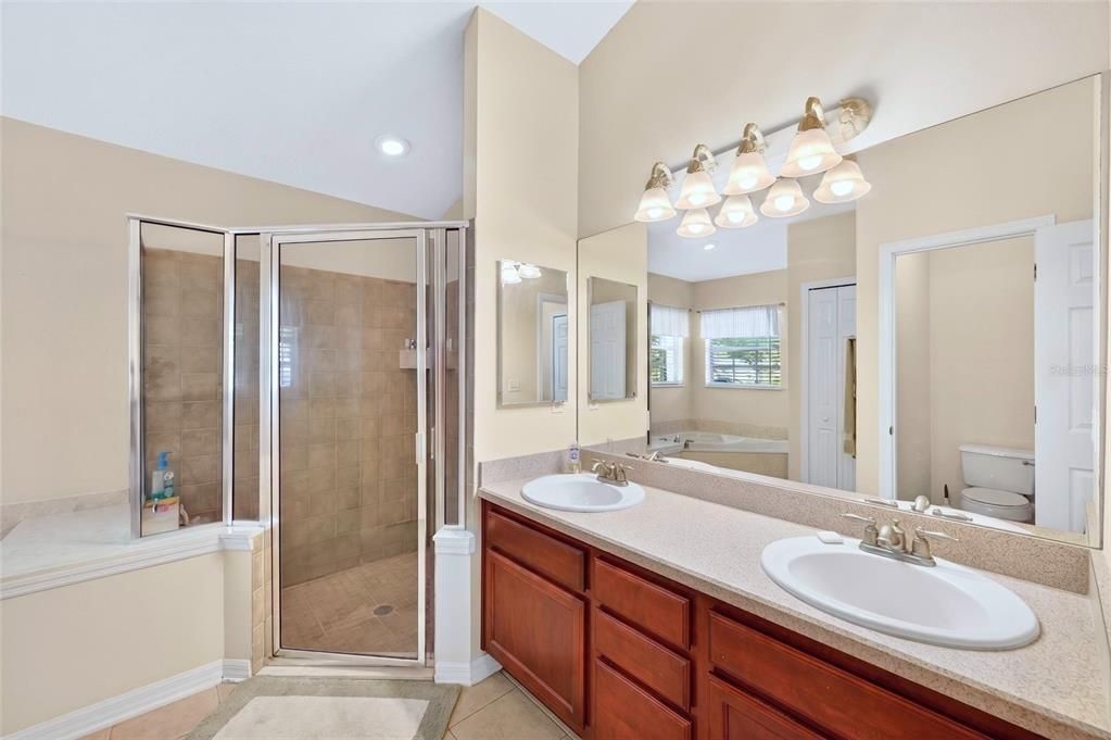 Active With Contract: $369,900 (3 beds, 2 baths, 1677 Square Feet)