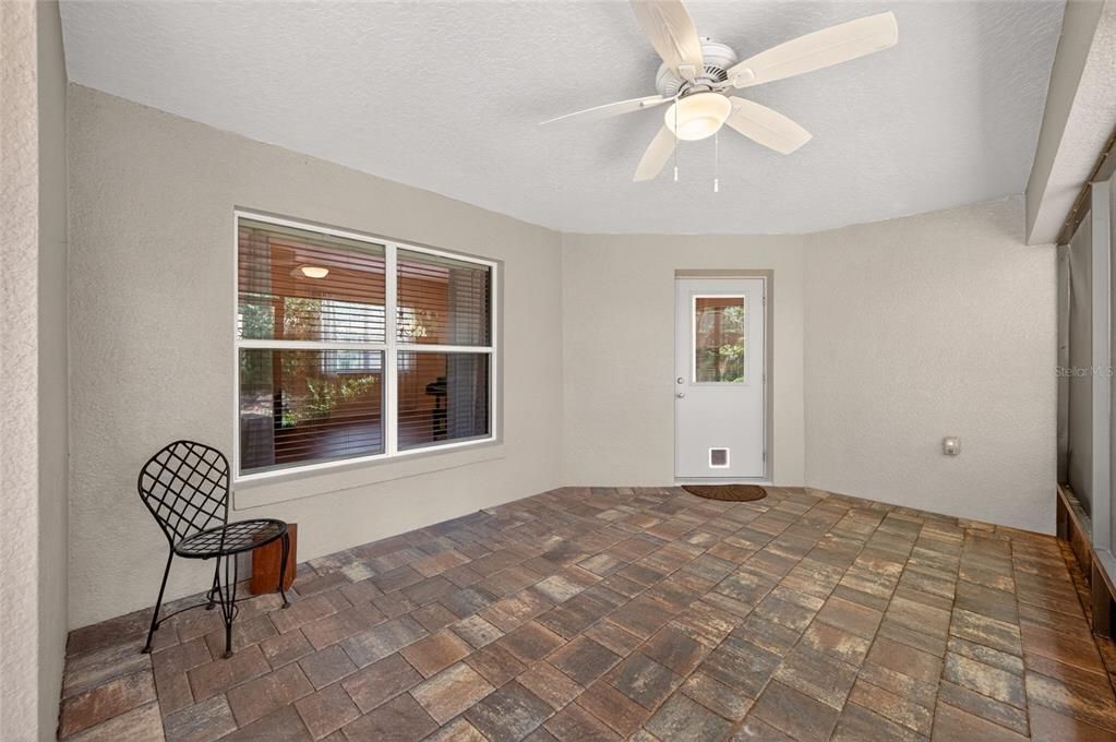 Active With Contract: $369,900 (3 beds, 2 baths, 1677 Square Feet)
