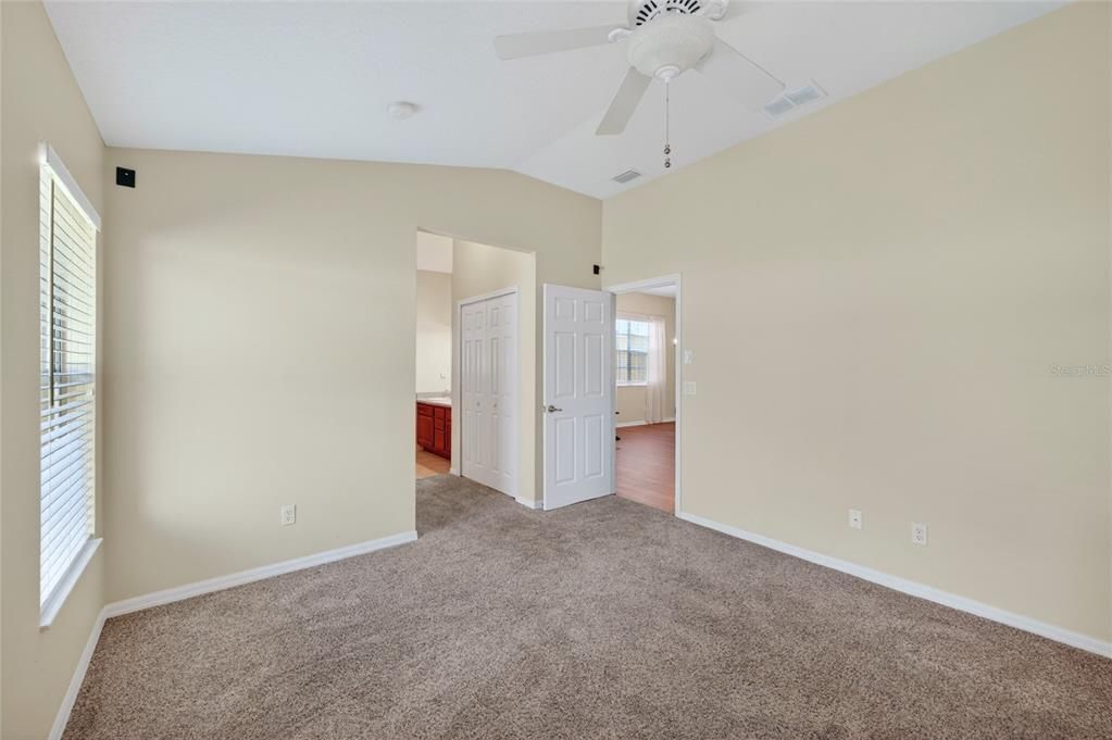 Active With Contract: $369,900 (3 beds, 2 baths, 1677 Square Feet)