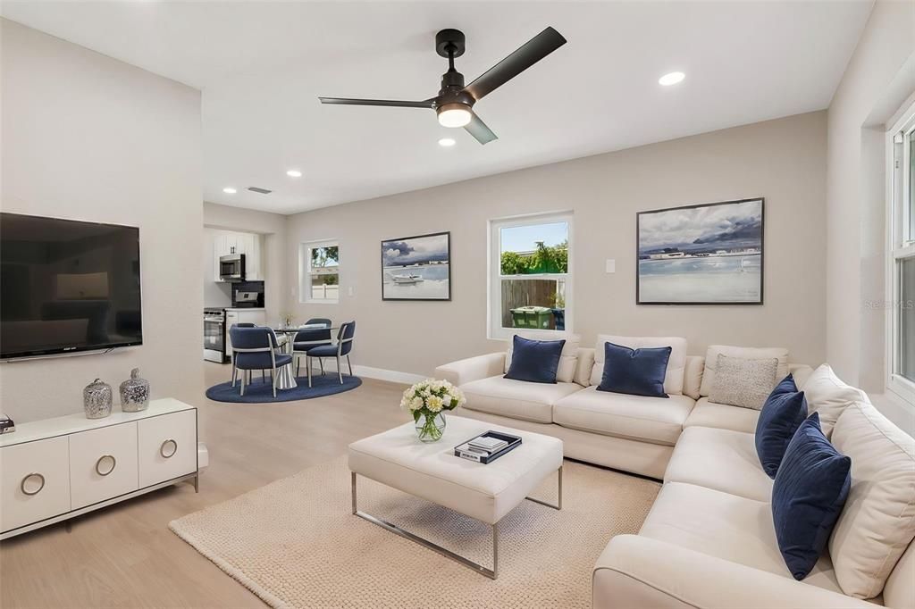 Activo con contrato: $385,000 (3 camas, 2 baños, 1206 Pies cuadrados)