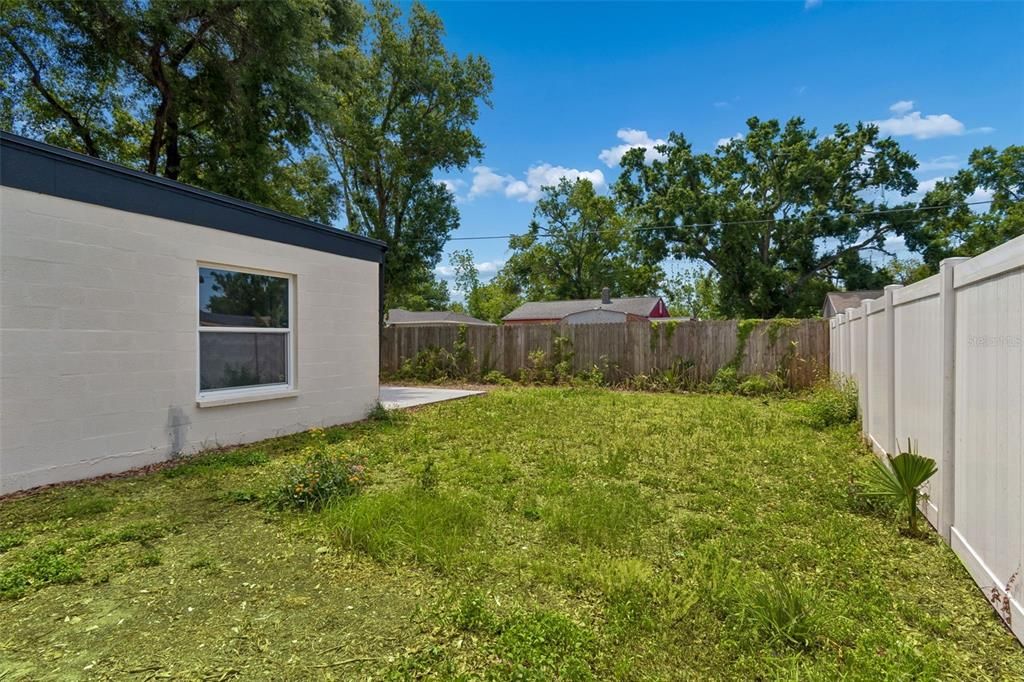 Activo con contrato: $385,000 (3 camas, 2 baños, 1206 Pies cuadrados)
