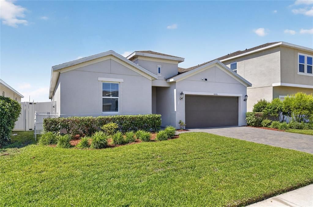 For Sale: $424,900 (4 beds, 2 baths, 2340 Square Feet)
