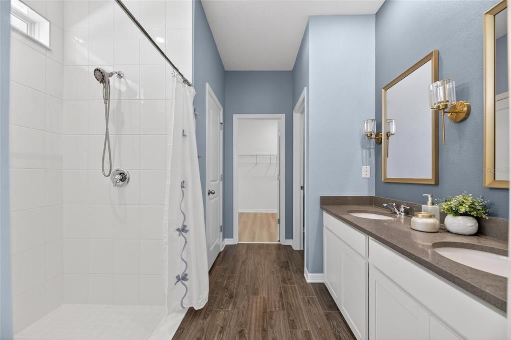 For Sale: $424,900 (4 beds, 2 baths, 2340 Square Feet)