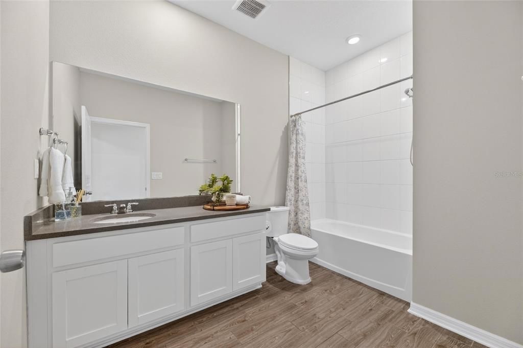 For Sale: $424,900 (4 beds, 2 baths, 2340 Square Feet)