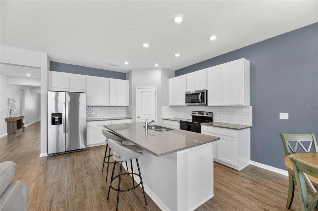 For Sale: $424,900 (4 beds, 2 baths, 2340 Square Feet)