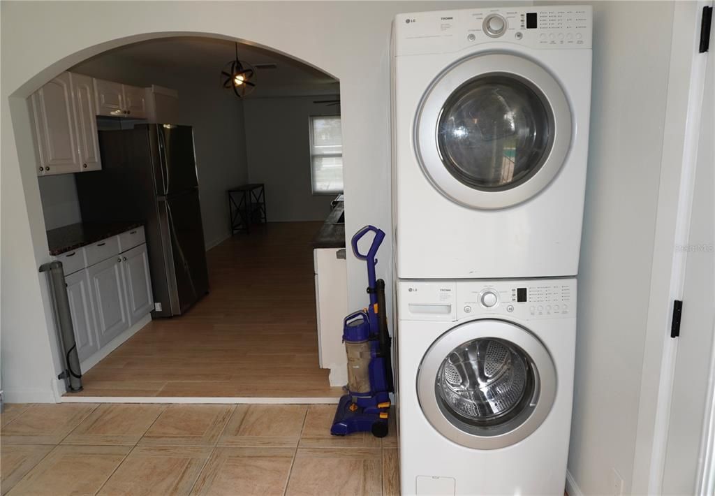Activo con contrato: $272,000 (3 camas, 2 baños, 1116 Pies cuadrados)