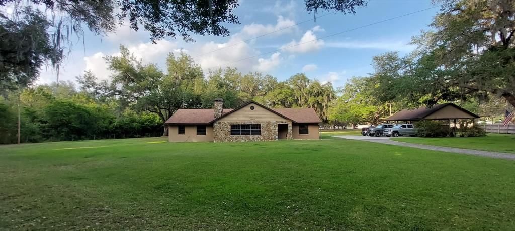 Activo con contrato: $575,000 (3 camas, 2 baños, 2128 Pies cuadrados)