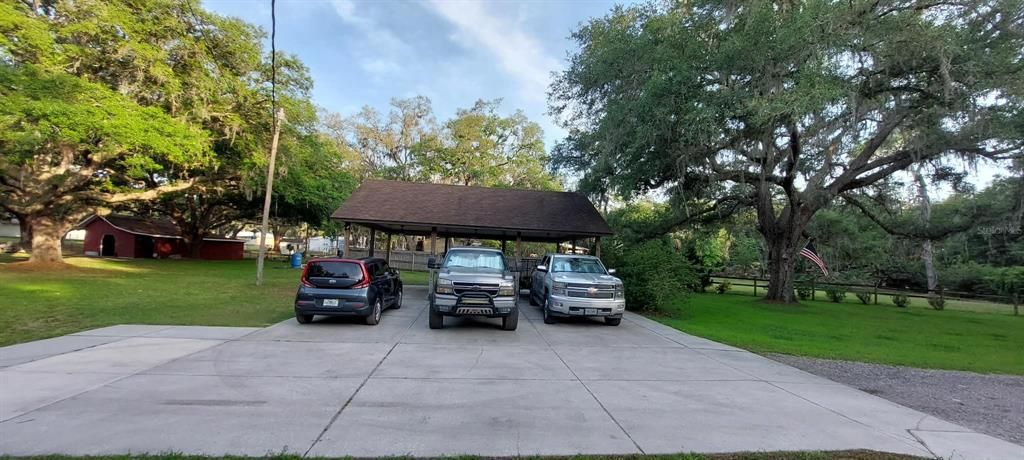 Activo con contrato: $575,000 (3 camas, 2 baños, 2128 Pies cuadrados)