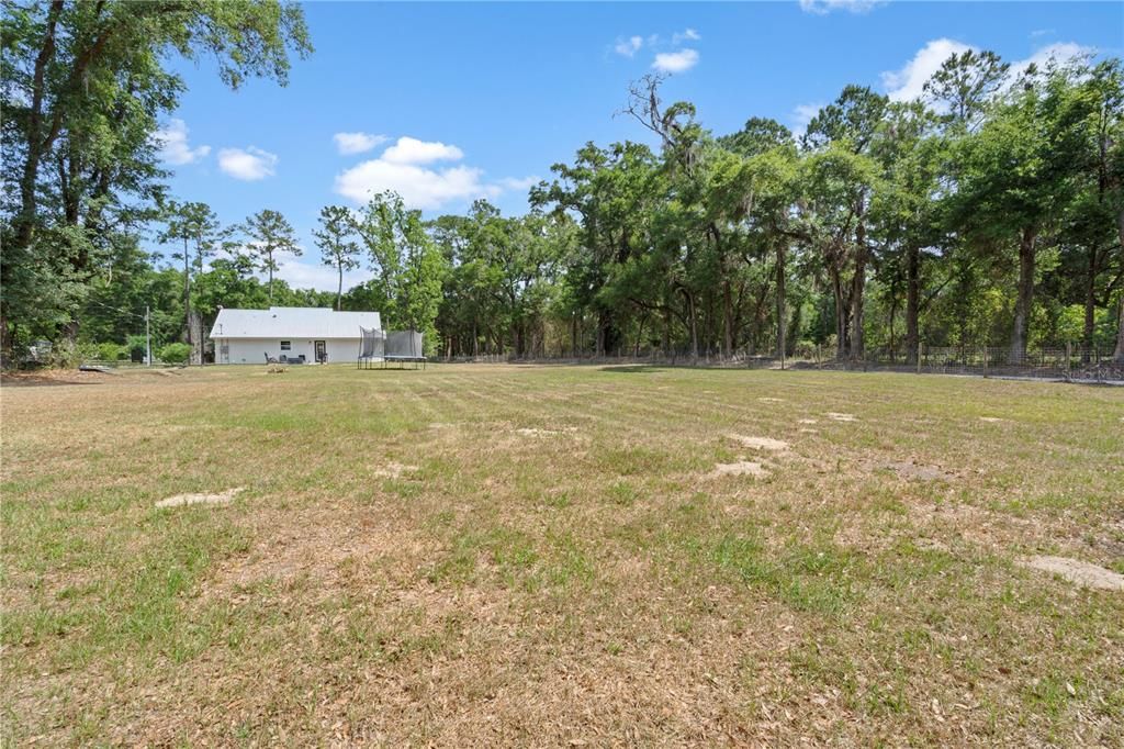 Active With Contract: $317,400 (3 beds, 2 baths, 1156 Square Feet)