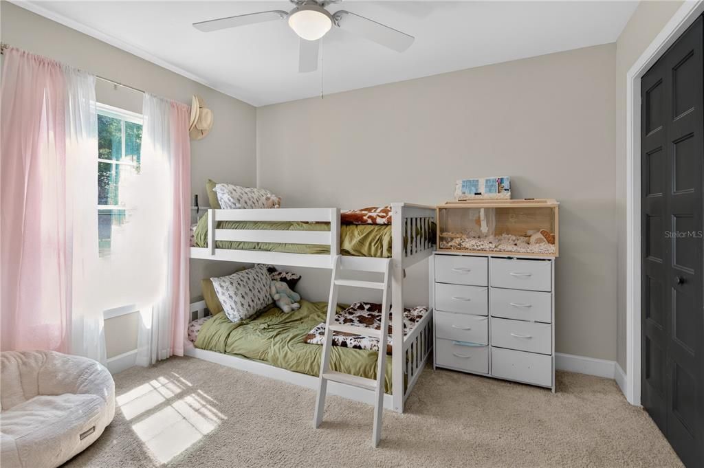 Active With Contract: $317,400 (3 beds, 2 baths, 1156 Square Feet)