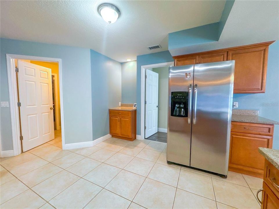 Activo con contrato: $447,500 (4 camas, 2 baños, 2188 Pies cuadrados)