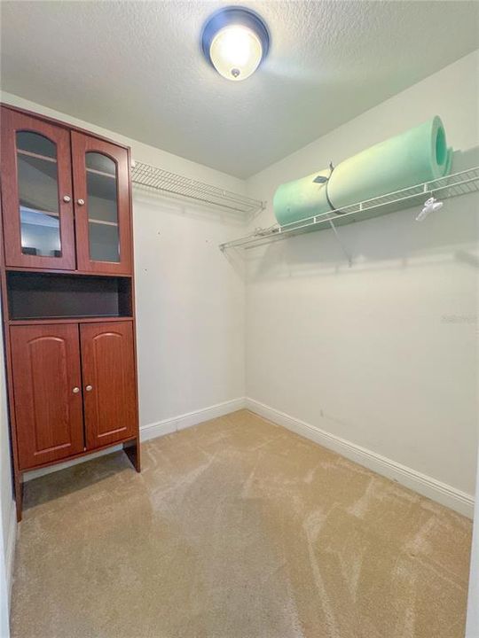 Activo con contrato: $447,500 (4 camas, 2 baños, 2188 Pies cuadrados)