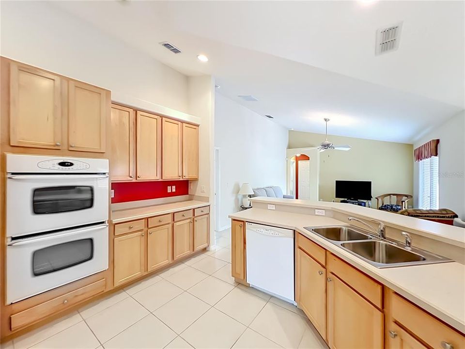 Active With Contract: $489,000 (4 beds, 3 baths, 2295 Square Feet)