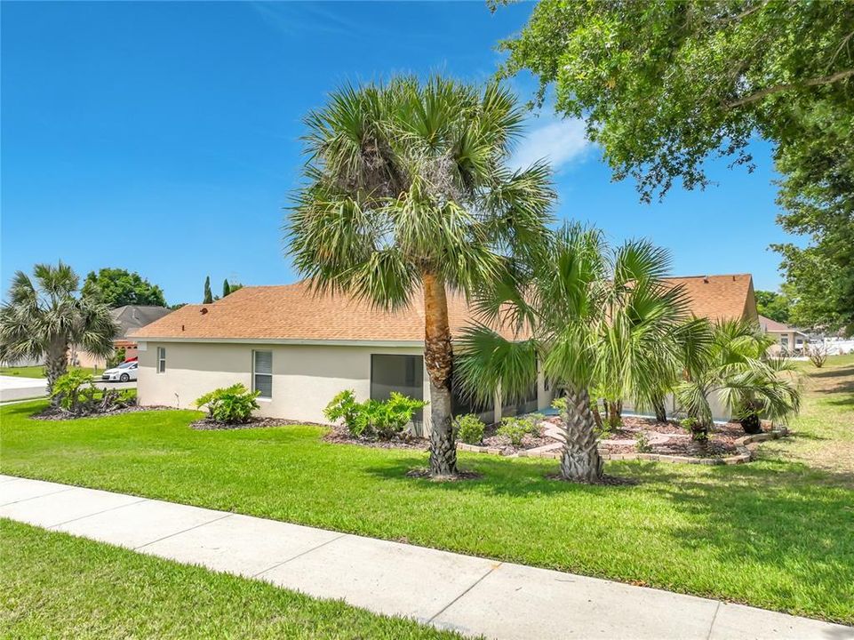 Active With Contract: $489,000 (4 beds, 3 baths, 2295 Square Feet)