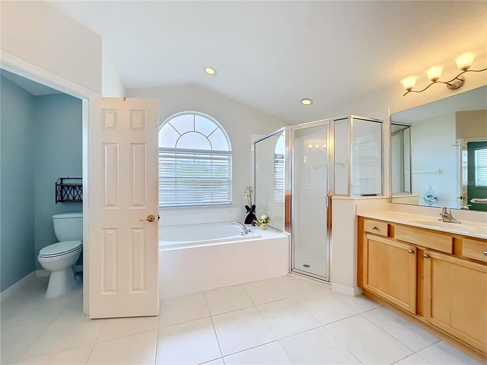 Active With Contract: $489,000 (4 beds, 3 baths, 2295 Square Feet)