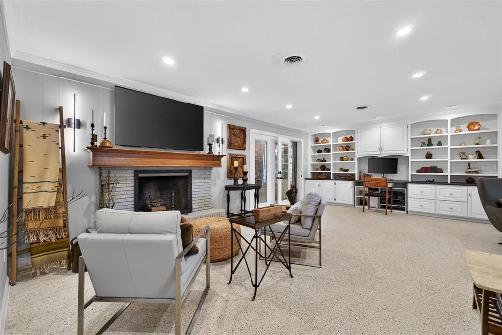 Active With Contract: $975,000 (3 beds, 2 baths, 2640 Square Feet)