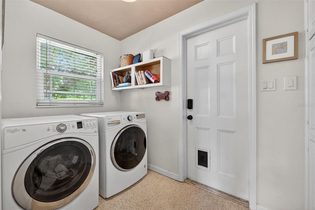 Active With Contract: $975,000 (3 beds, 2 baths, 2640 Square Feet)