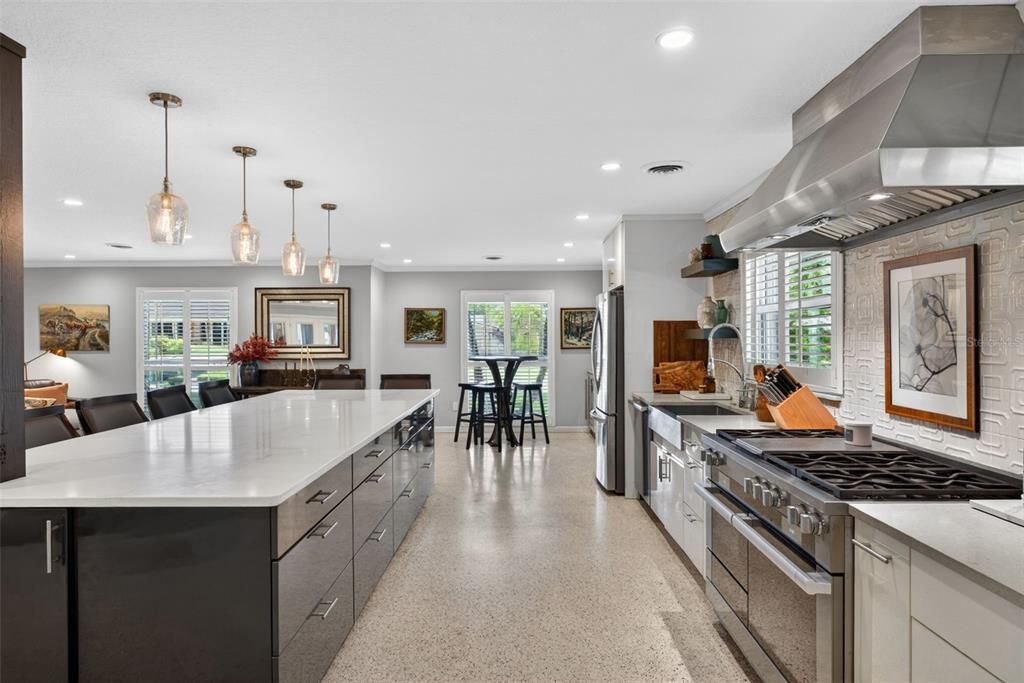 Active With Contract: $975,000 (3 beds, 2 baths, 2640 Square Feet)