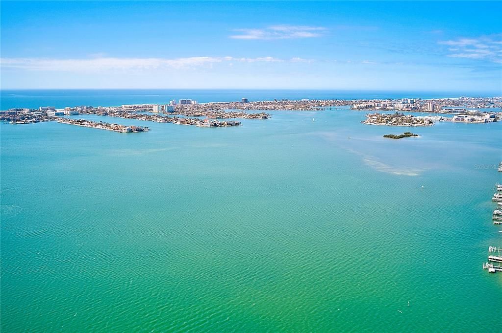For Sale: $250,000 (1 beds, 1 baths, 1060 Square Feet)