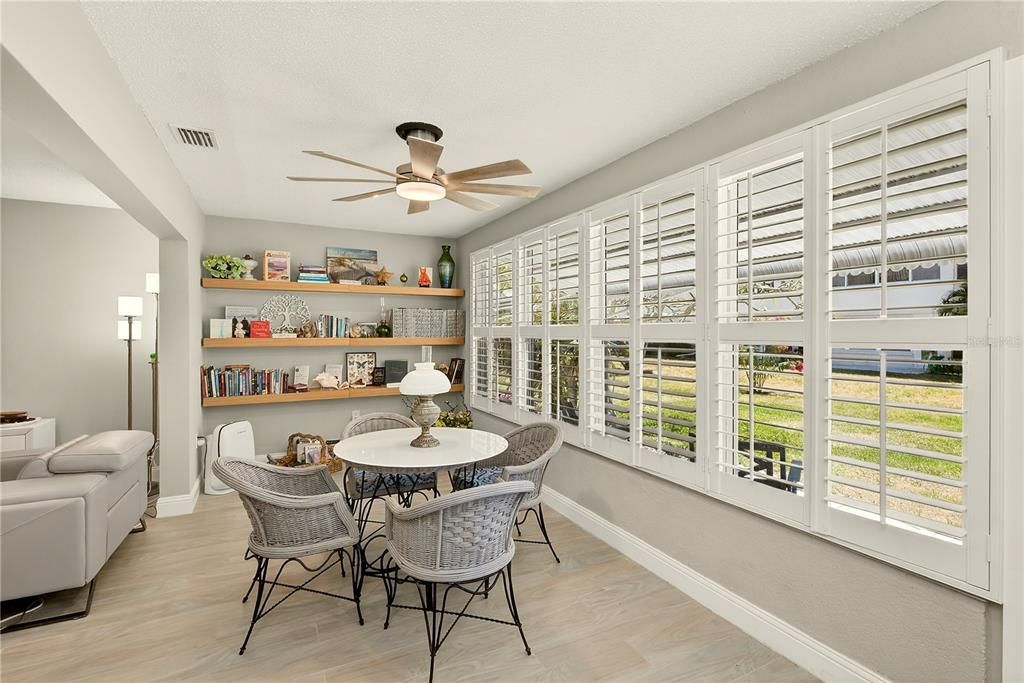 For Sale: $250,000 (1 beds, 1 baths, 1060 Square Feet)